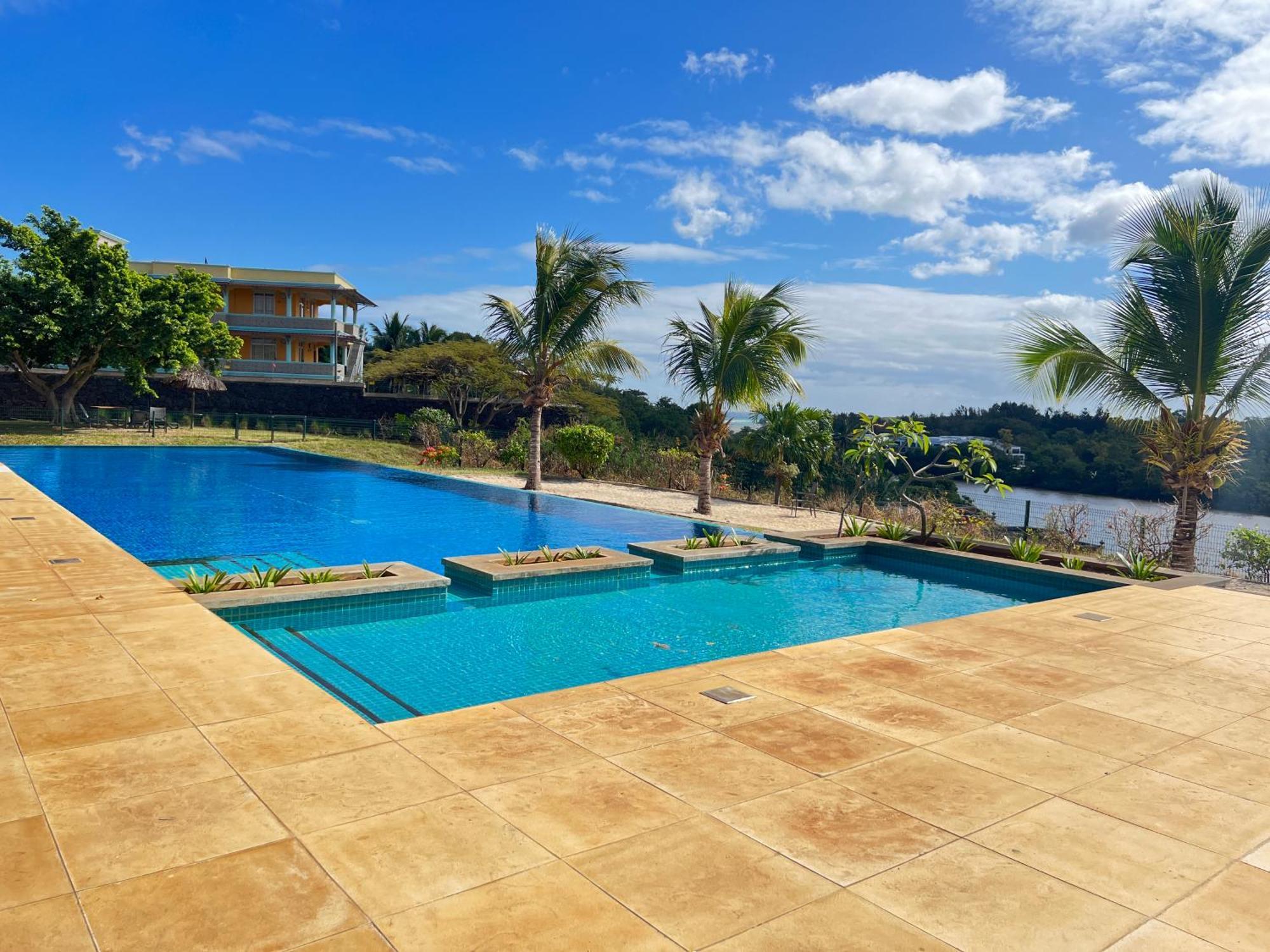 Villa In Port Chambly ,Mauritius Terre Rouge  エクステリア 写真